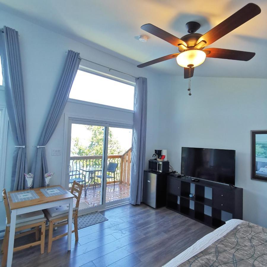 Knotty Pine Ocean Front Suite - Adults Only Ingonish Exterior photo