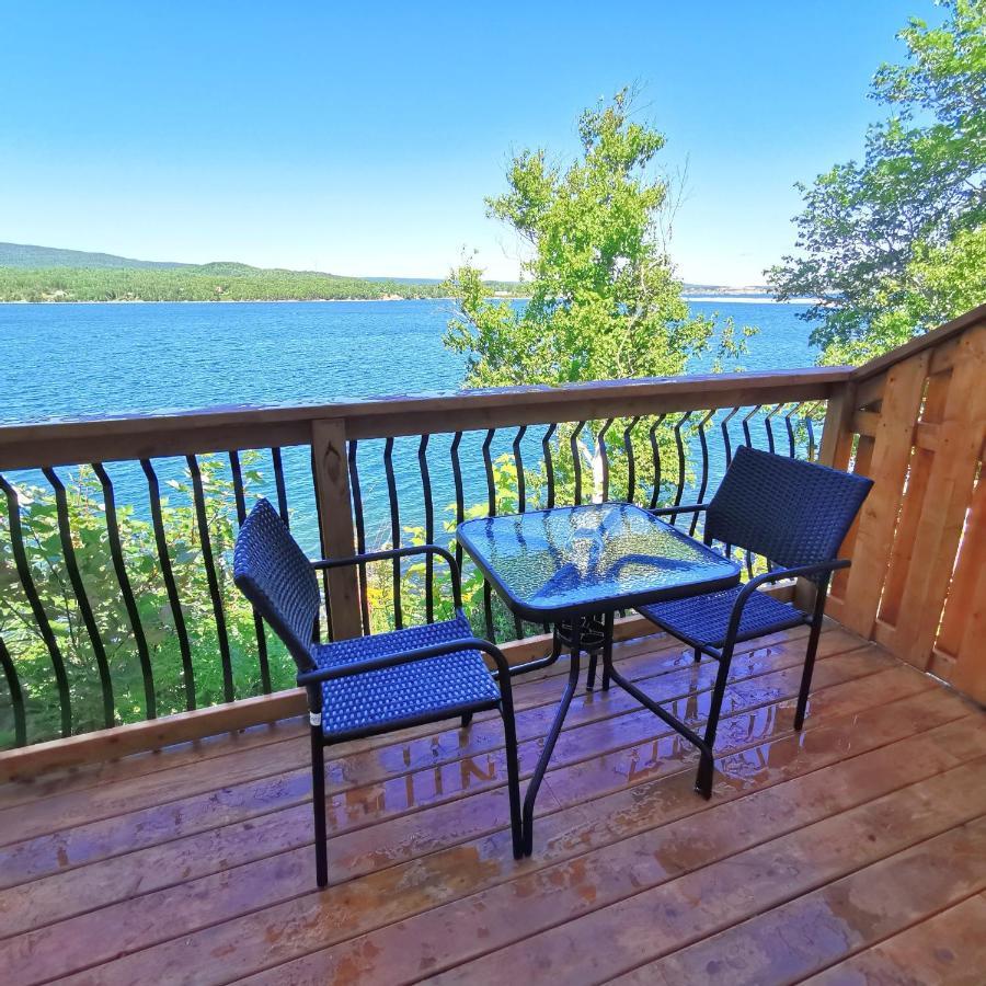 Knotty Pine Ocean Front Suite - Adults Only Ingonish Exterior photo