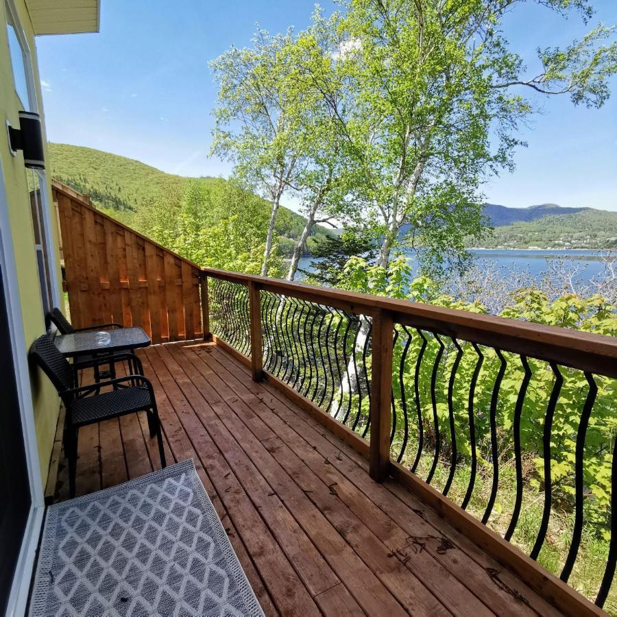 Knotty Pine Ocean Front Suite - Adults Only Ingonish Exterior photo