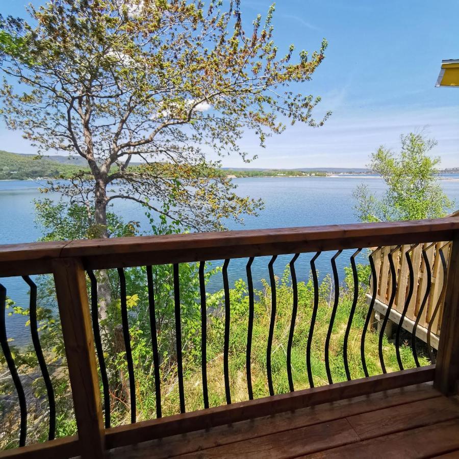 Knotty Pine Ocean Front Suite - Adults Only Ingonish Exterior photo